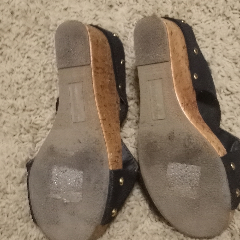 Sandals - Picture 4 of 4